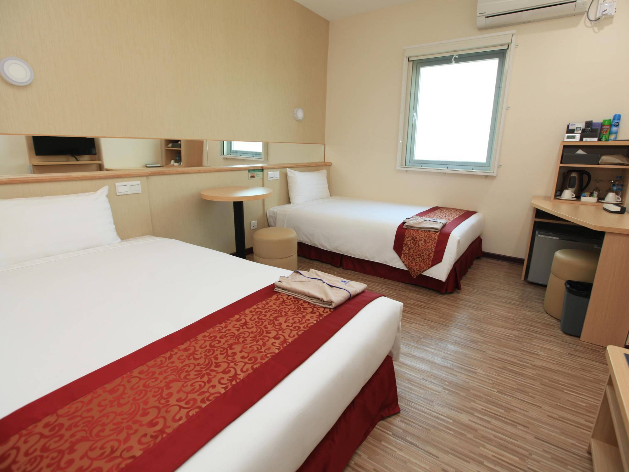 Super Hotel Yangon Exterior foto